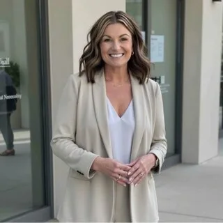 Photo of Kristin Hanson